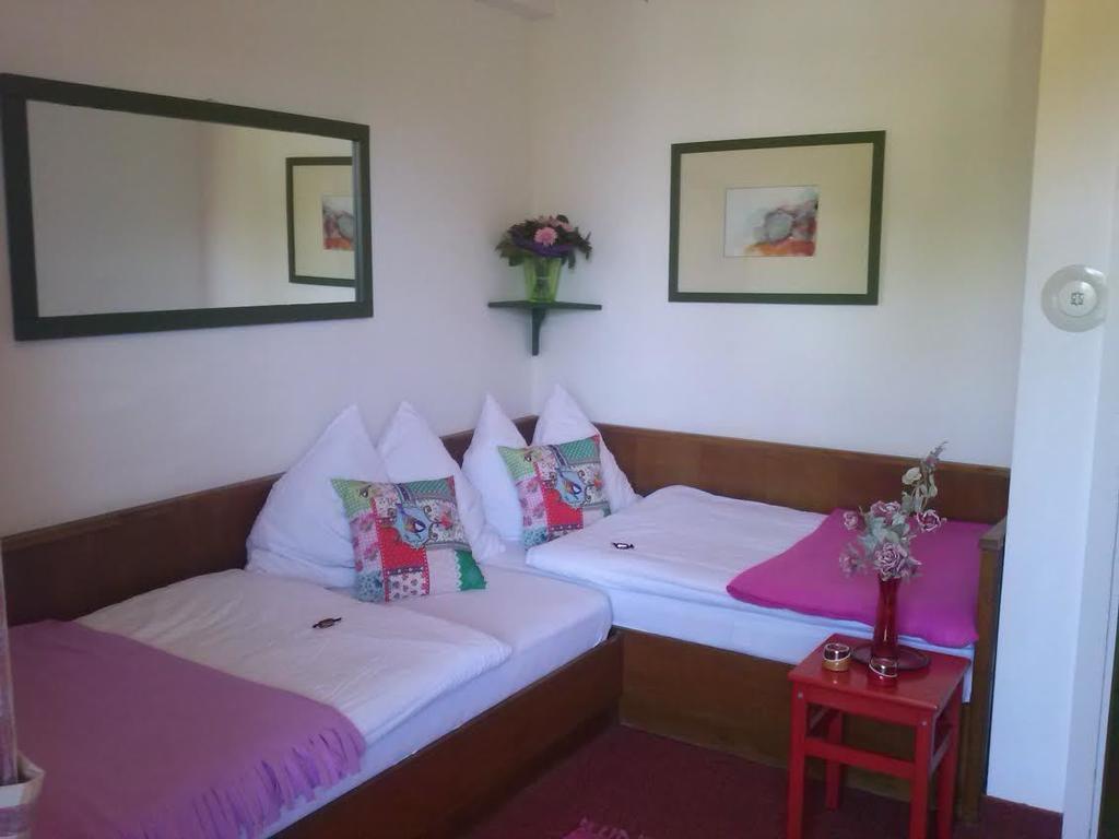 Pension Stissen Haus Am See Фаак ам Зее Стая снимка
